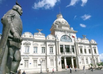 Estado formaliza acordo com Portugal para recuperação de prédios históricos em Salvador