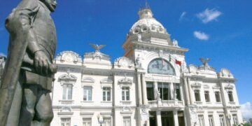 Estado formaliza acordo com Portugal para recuperação de prédios históricos em Salvador