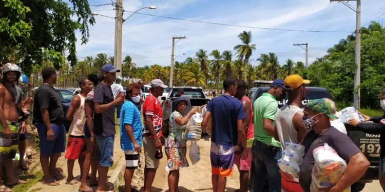 16º atua no resgate de mais de 70 pessoas ilhadas por causa da chuva