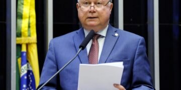 Paulo Azi lamenta atraso de salários de médicos do Hospital Dantas Bião e cobra posição urgente de Rui