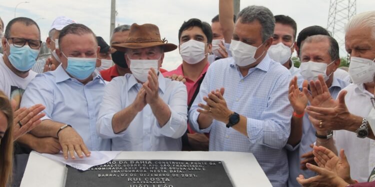 Leão comemora inauguração da ponte Barra a Xique-Xique: ‘Concretizamos um sonho’