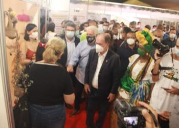 Vice-governador João Leão abre a 12ª edição do Festival Internacional do Chocolate e Cacau em Ilhéus, na Bahia