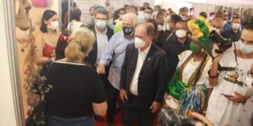 Vice-governador João Leão abre a 12ª edição do Festival Internacional do Chocolate e Cacau em Ilhéus, na Bahia