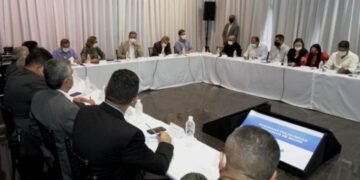 Governador e prefeitos discutem principais demandas de policlínicas regionais