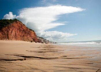 Setur-BA participa de feira de turismo na Argentina para promover destinos baianos