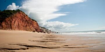 Setur-BA participa de feira de turismo na Argentina para promover destinos baianos