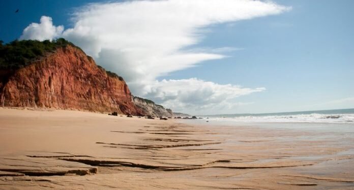 Setur-BA participa de feira de turismo na Argentina para promover destinos baianos