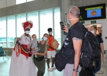 Bahia ganha novo voo direto Salvador-Florianópolis