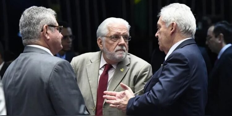 Coronel condiciona permanência do PSD em bloco a Otto no Senado