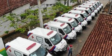 Cidades do extremo sul recebem 12 ambulâncias e reforço na vacinação