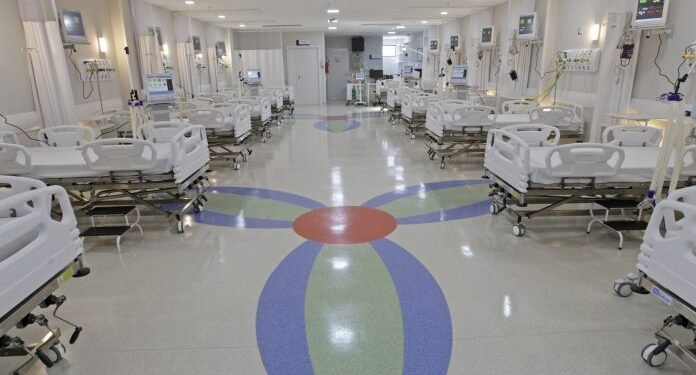 Rui inaugura emergência no Roberto Santos e anuncia ordem de serviço no Hospital da Mulher