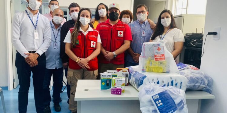Cruz Vermelha realiza doação de EPIs e insumos hospitalares para unidades do Estado