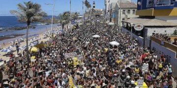 ‘Impossível fazer Carnaval a essa altura’, afirma Rui Costa