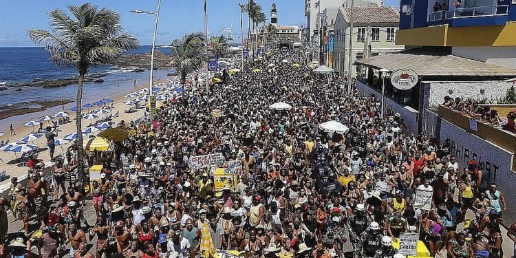 ‘Impossível fazer Carnaval a essa altura’, afirma Rui Costa