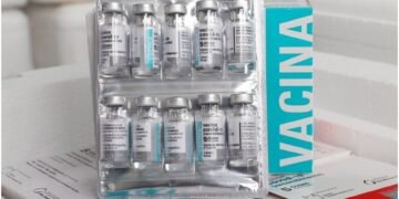 Duas cidades baianas têm perdas confirmadas de vacinas por conta das chuvas