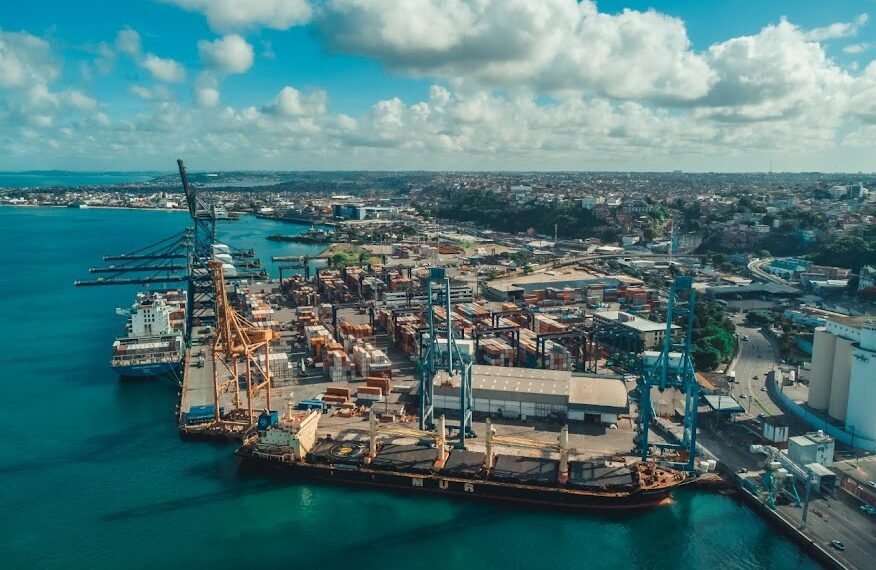 Porto de Salvador recebe última remessa de trilhos para o trecho II da Fiol