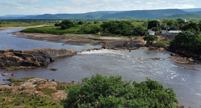 Governo autoriza obras de infraestrutura, recuperação de barragem e reforma de colégio em Jussiape