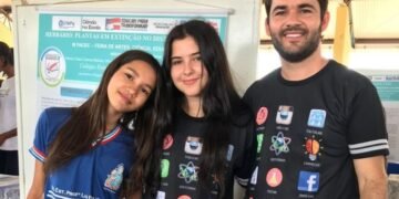 Estudantes de Ibitira criam herbário para catalogar plantas em risco de extinção na região