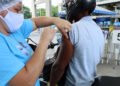 Bahia completa um ano de vacinação contra Covid-19 com redução de internações e da taxa de mortalidade