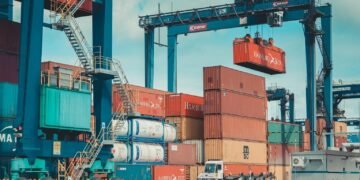 Wilson Sons registra em 2021 recorde de movimentação de cargas no Tecon Salvador