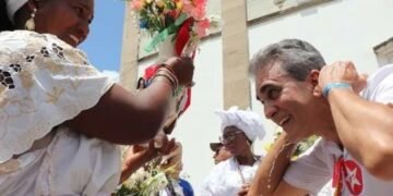 ‘Com fé no Senhor do Bonfim, vamos derrotar os vírus que causam dor ao Brasil’, diz Robinson, em referência a Bolsonaro e coronavírus