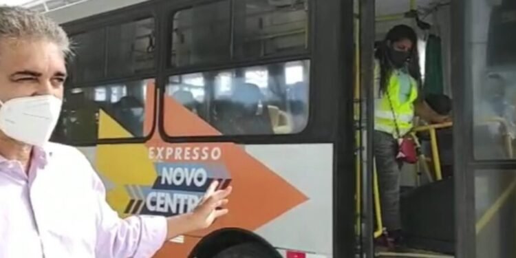 Robinson Almeida critica mudança em linhas do transporte complementar em Feira: ‘desrespeito’