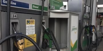 Petrobras anuncia aumento nos preços da gasolina e do diesel