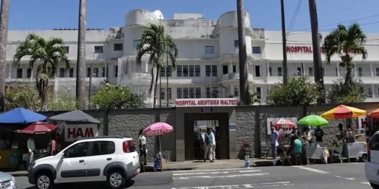 Hospital retoma atendimentos em Salvador após surto de Covid-19