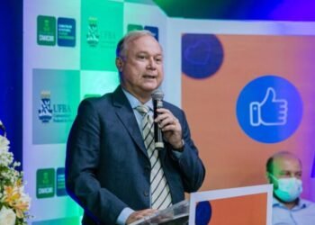 Paulo Azi defende criação de universidade federal da RMS com sede em Camaçari