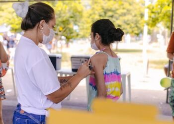 Salvador inicia imunização de crianças com Coronavac nesse sábado