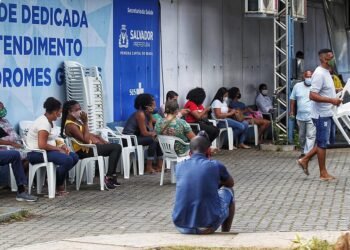 Número crescente de faltosos e não vacinados em Salvador preocupa SMS