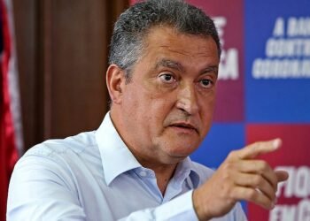 Rui Costa anuncia redução de público em eventos para 1.500 pessoas