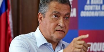 Rui Costa anuncia redução de público em eventos para 1.500 pessoas