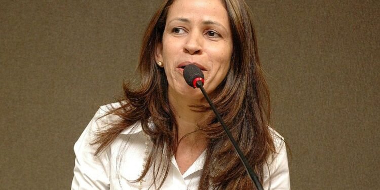 Ex-deputada Kelly Magalhães morre aos 53 anos