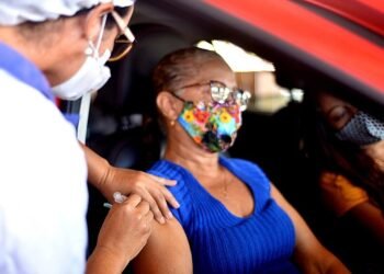 Salvador ultrapassa 2 milhões de vacinados com 2ª dose contra a covid-19