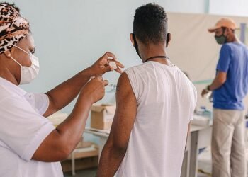 93% dos adolescente de Salvador já foram vacinados contra a covid-19