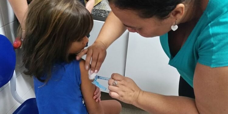 Salvador divulga como será estratégia de vacinação de crianças contra a covid-19