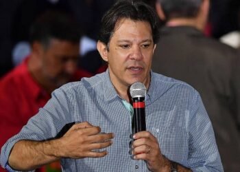 Fernando Haddad testa positivo para covid-19