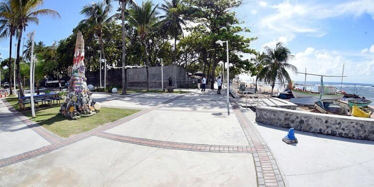 Reforma na região do Farol de Itapuã tem mais uma etapa concluída; veja como ficou