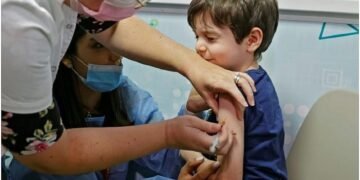 Primeiro lote de vacinas da Pfizer para crianças chega a Salvador