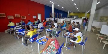 Restaurantes populares de Salvador suspendem refeições em área interna
