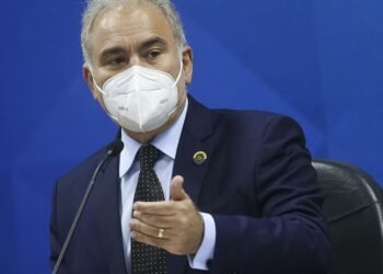 Vacina contra a cepa H3N2 de Influenza chega em março, diz ministério