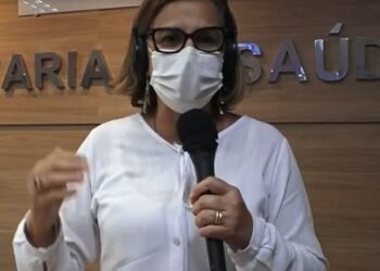 Secretária diz que Bahia não vai exigir documento para vacinar crianças contra covid