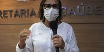 Secretária diz que Bahia não vai exigir documento para vacinar crianças contra covid