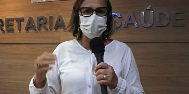Secretária diz que Bahia não vai exigir documento para vacinar crianças contra covid