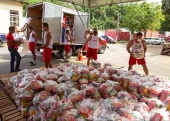 Salvador Shopping e Salvador Norte doam mil cestas básicas para vítimas das chuvas