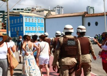 Operação Lavagem de Iemanjá reforça patrulhamento no Rio Vermelho