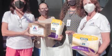 Assembleia de Carinho entrega ‘frutos’ da Árvore dos Sonhos à CAASAH