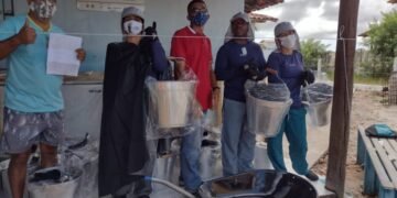 Pescadores e marisqueiros de Maraú recebem equipamentos de trabalho para aumentar a renda