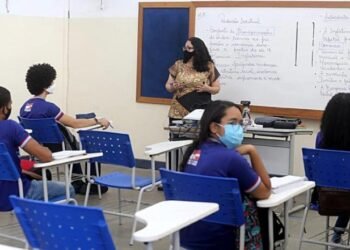 Projeto do Governo do Estado aumenta vencimentos dos professores em quase 16%